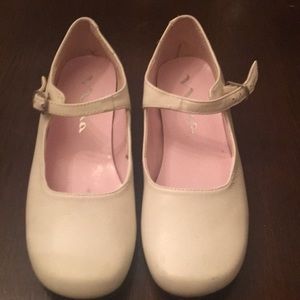 Girls white dress shoes